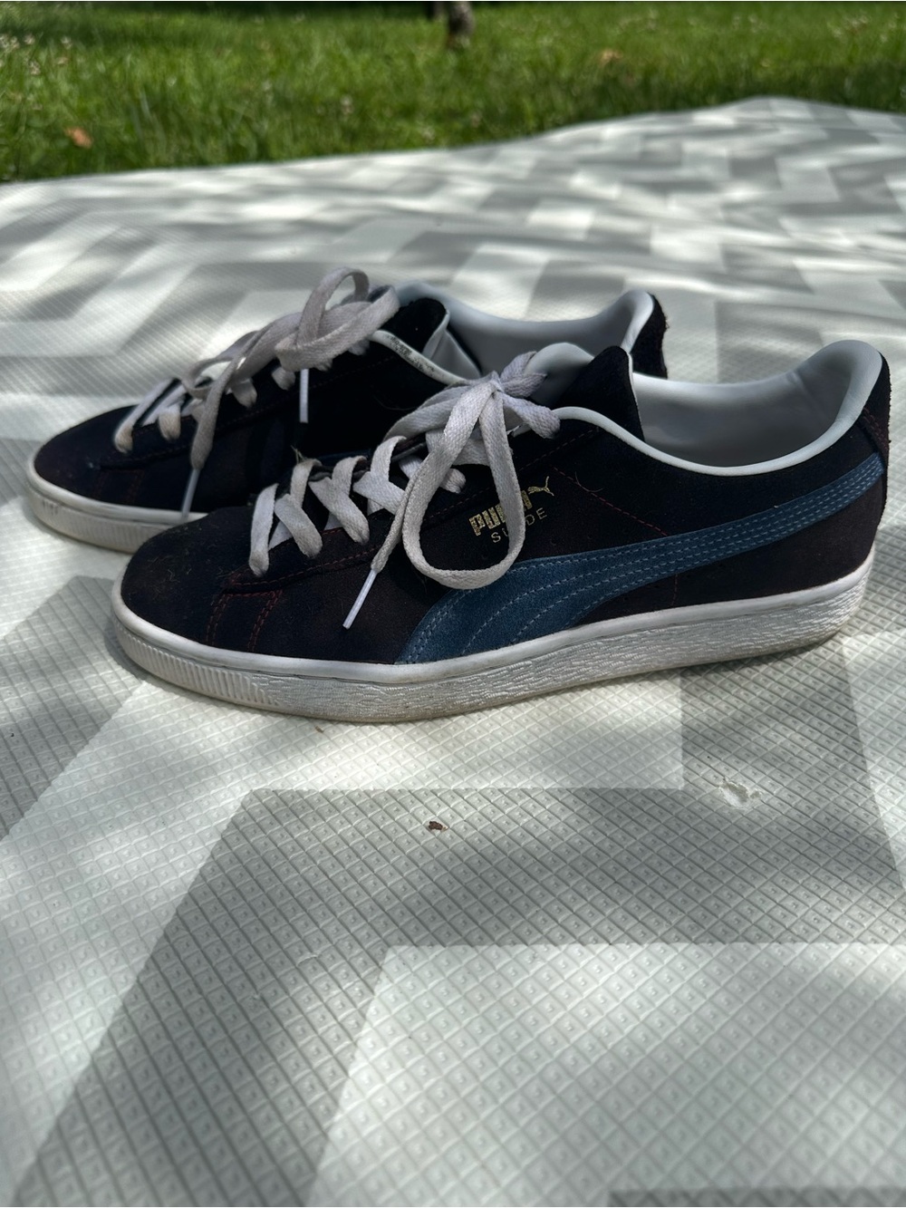 Suede Puma Sneakers - Picture 4 of 5